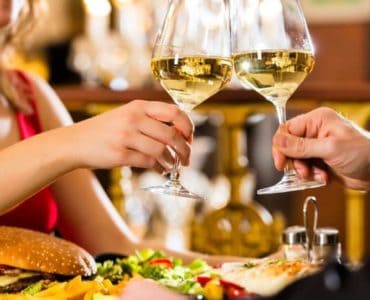 Rendevouz mit Wein und Burger