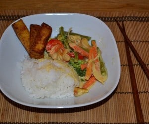 Gemüse-Kokoscurry mit Tofu