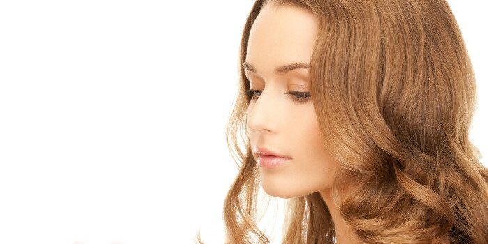 strahlendes-gesicht Schöne Frau mit hellem Teint