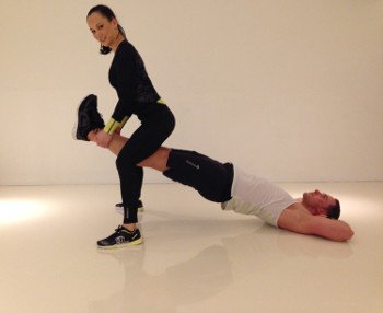 Partner Workout Rücken Übung