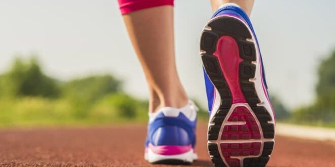 rosa blaue Damenlaufschuhe