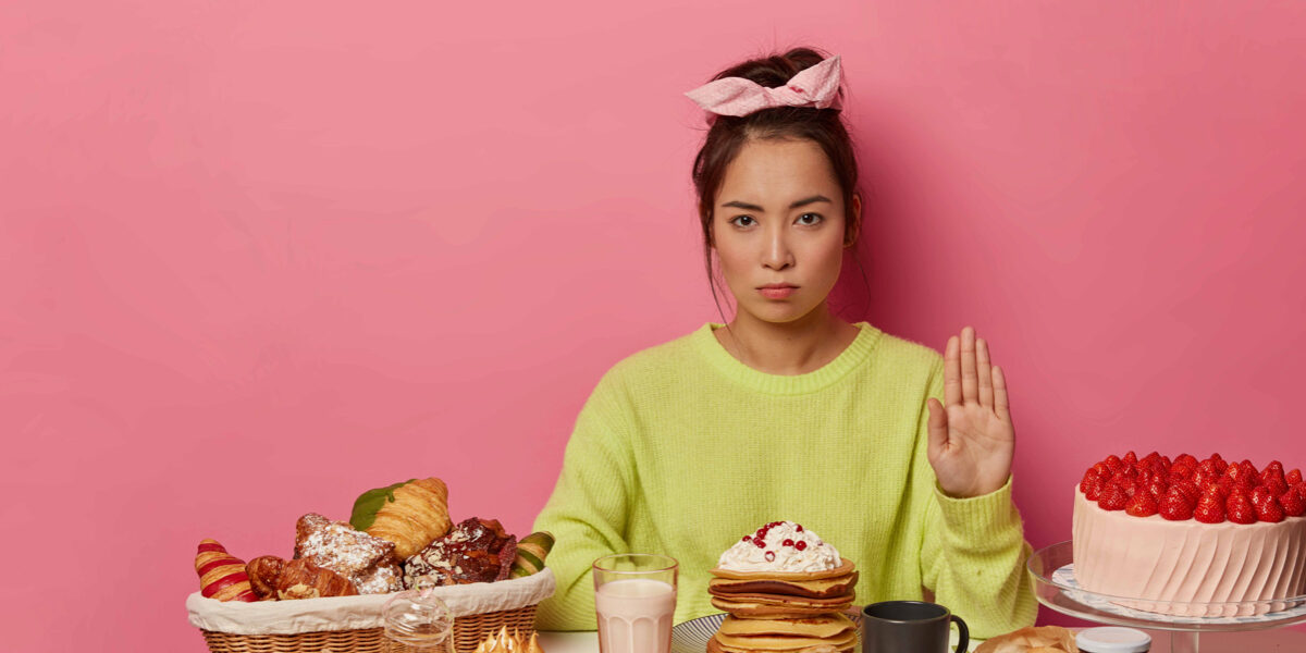 5_Ways_to_Stop_Hunger_Pangs_Dead_in_Their_Tracks_feature