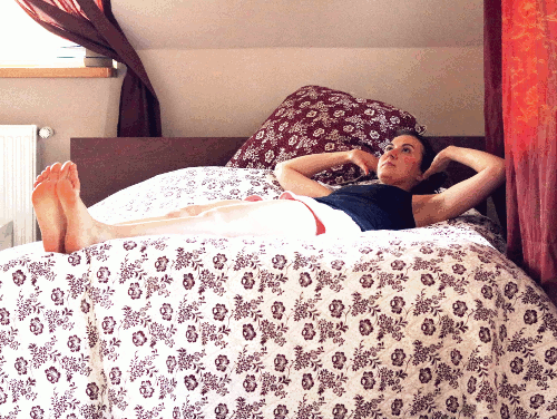 Bauchübung im Bett