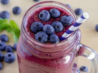 Buttermilch Blueberry Smoothie