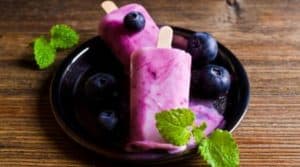 Kirsche Beeren Joghurt Eis