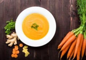 kokos-ingwer-moehren-suppe