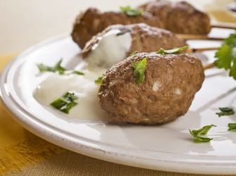 Frikadellen mit Kürbis und Joghurt