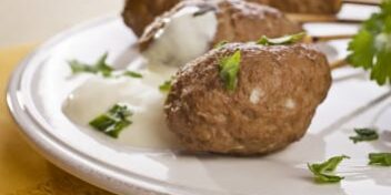 Frikadellen mit Kürbis und Joghurt