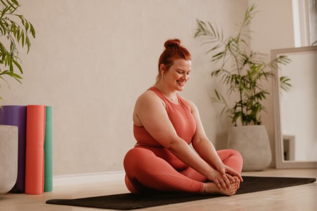 Periodenschmerzen_-_So_hilft_Sport_bei_der_Menstruation_feature