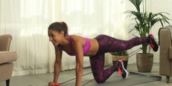 Tube Training fitness zuhause Training mit dem Tube im Wohnzimmer