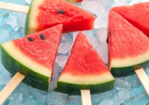 Gesundes Eis aus Wassermelone