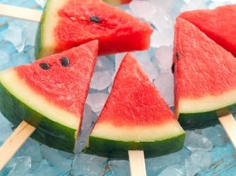 Gesundes Eis aus Wassermelone