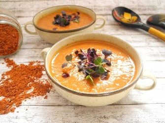 Linsensuppe mit Kresse