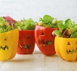 gruselige paprikas mit salatfüllung