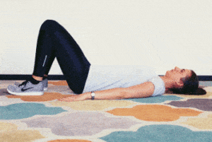 Hüftheber Po Übung fürs Wohnzimmer