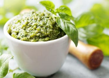 Kräuterpesto